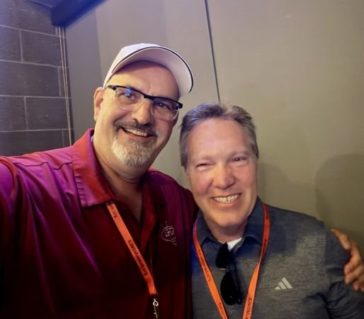 A photo together during the reunion — photo 34