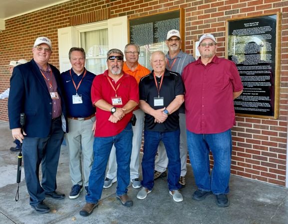 Old Boys together at the museum — photo 42